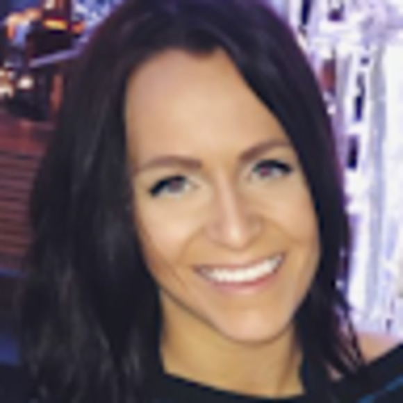 Meet your Posher, Alison - Picture 1 of 1